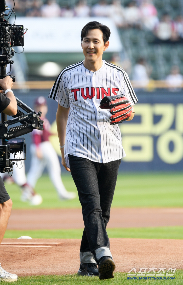  Lee Jungjae, do your best today