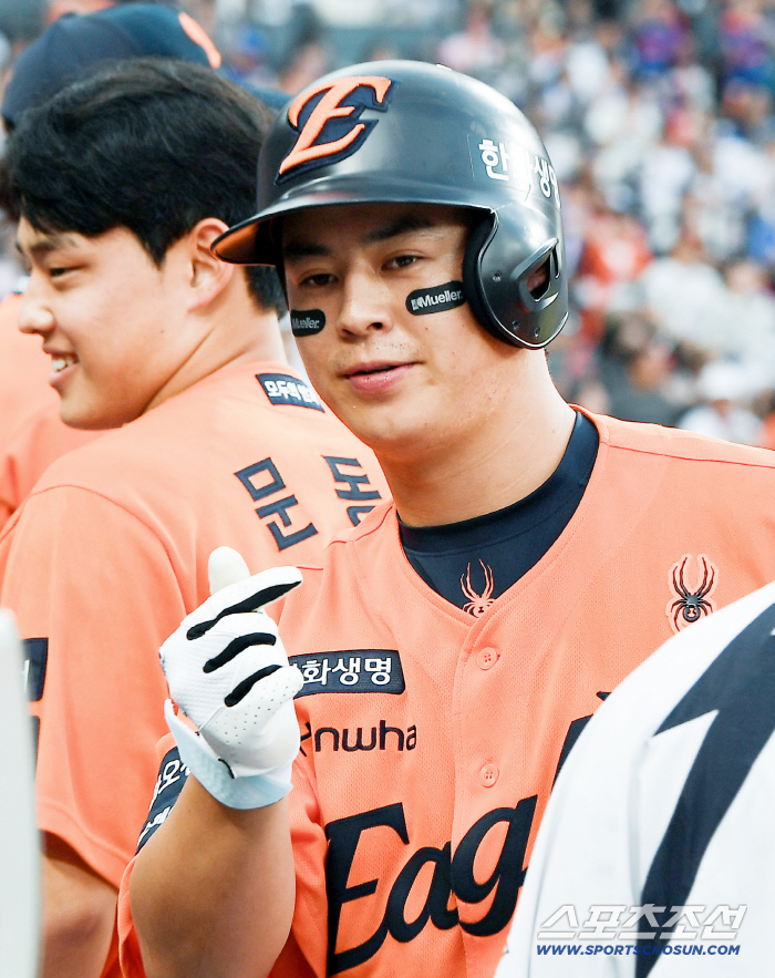  Noh Si-hwan made a come-from-behind two-run shot