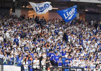 Samsung fans are amazing. The cheering match for the 3rd base occupation of Daejeon, a reservation hell, was not delayed. 