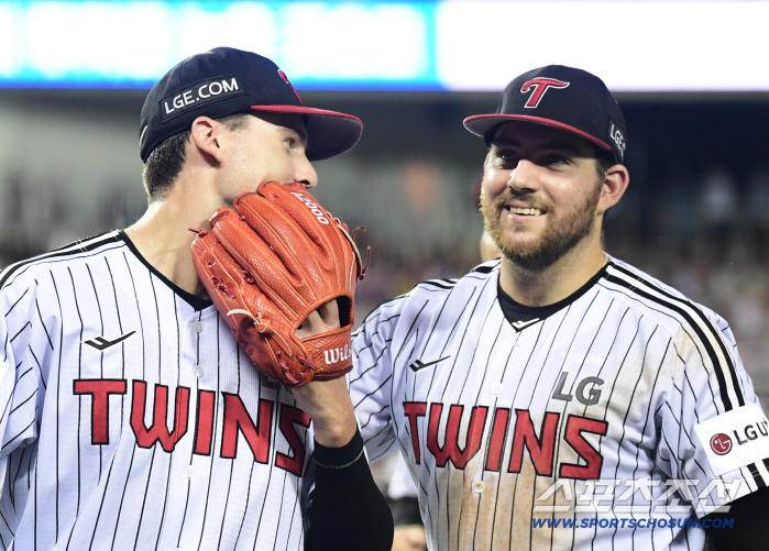 Throwing better in a crisis The hit rate is 0.186, and the score is 0.000 iron wall, is this for real. All 4 wins ERA 0.36. Best player replacement recognized