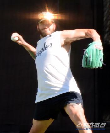 What secret to Ponce slider? A 10-win pitcher who is good at English is stuck. 