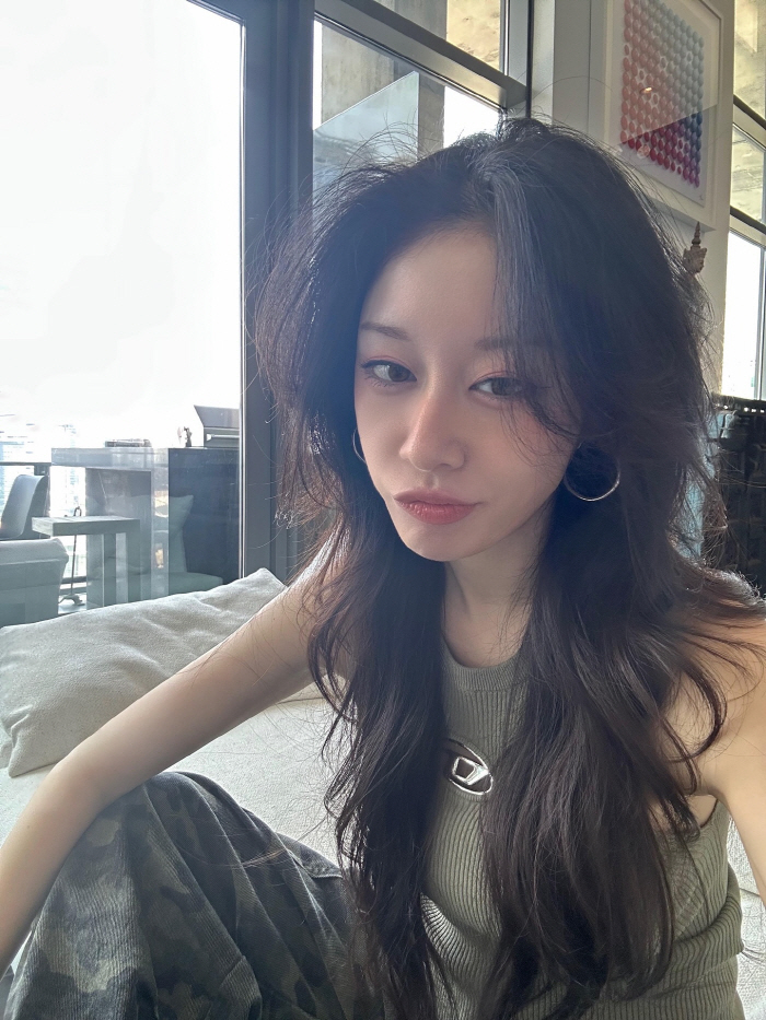 Delayed divorce from Hwang Jae-gyun, she's so beautiful that she doesn't humiliate herself even if she takes selfies