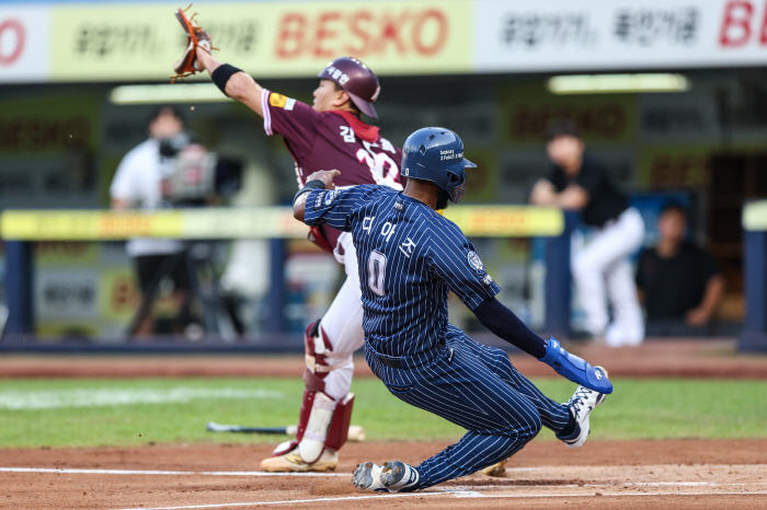Hand shaking the cradle of the 5th round, sweeping Kiwoom → Hanwha, 5 consecutive home games of Daun-myung who met again, 13 wins without aces is a variable