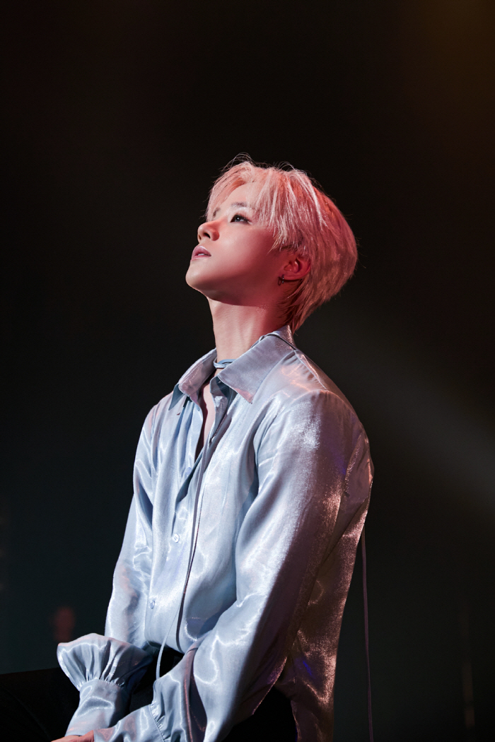 iKON’s Kim Jinhwan Wraps First Japan Solo Tour with Osaka Finale