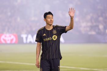 I'm sorry to disappoint you, but Son Heung-min was the first to mention the fan after losing his home debut