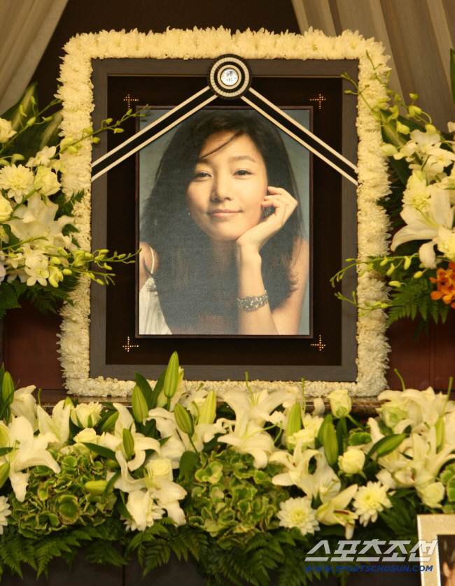 Jang Jin-young died today (1st) on the 16th anniversary of his marriage report only 3 days after fighting stomach cancer