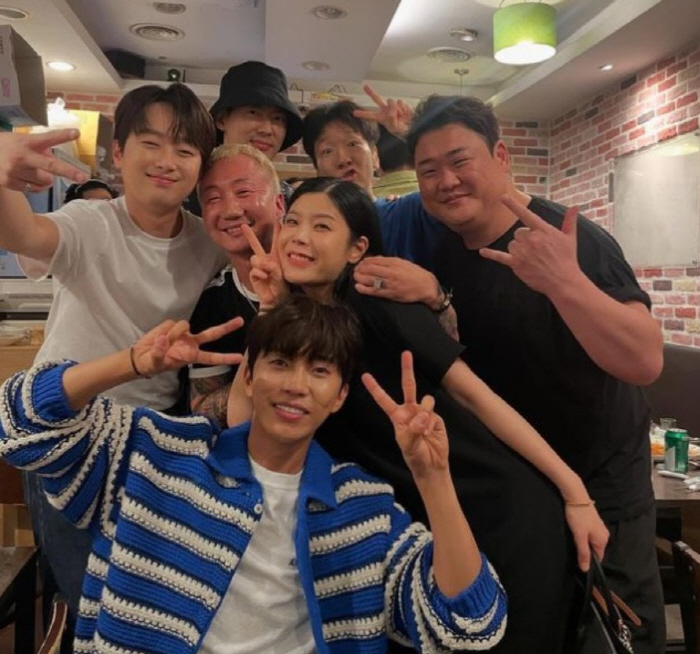 Lin laughed 8 days after divorce from Isu...A bright smile next to Lim Young-woong and Lee Chan-won