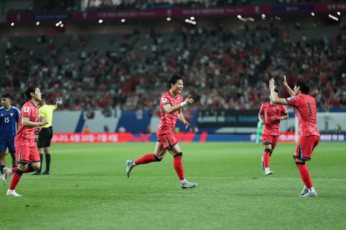 Oh Hyun-kyu, the birth of a big league striker who surprised soccer fans, has only officially left. Medical tests have already been completed, arriving from the club center