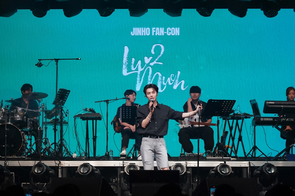 Pentagon’s Jinho Marks Comeback with ‘LUV 2 MUCH’ Fan Concert in Hongdae
