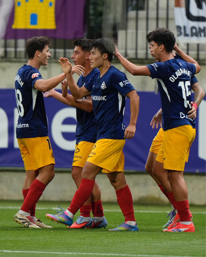 The second Lee Kang-in is the best talent in Korea. One goal and one assist from his debut goal on the Spanish stage. MOM's crazy growth