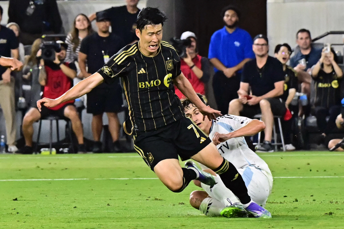 What a waste! Hit the goal post! Son Heung-min, despite his strong performance in effective shots 2 times  opportunity creation 2 times, remained silent in his LA home debut match, LAFC lost 12 games to San Diego