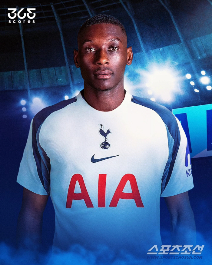 While sending his teammates, Lee Kang-in caught it until the end, PSG Colomuani decided to rent Tottenham at the end of the transfer market. It's going up and up