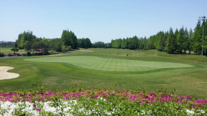 Accessibility  Landscape X Golf Recommendation, 3 major golf courses near Seoul?
