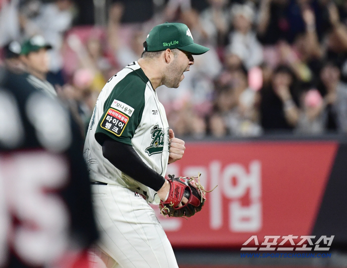 Foreign ace's surprise bullpen appearance behind the scenes. Why not go to fall baseball? 