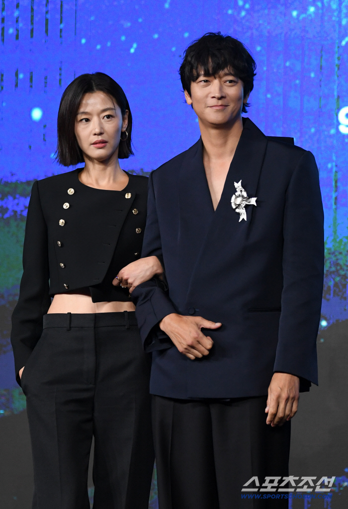 I really want to film with Jeon Ji-hyun and Kang Dong-won of Bukkeung before late..a work I wanted to make