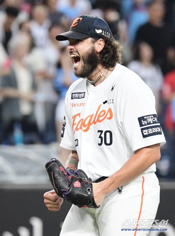 Isn't it the best pitching and hitting. 0.256 → 0.254 → 0.258 → 0.259 → 0.260. 12 batters. A new record for the ranking fight to decide 