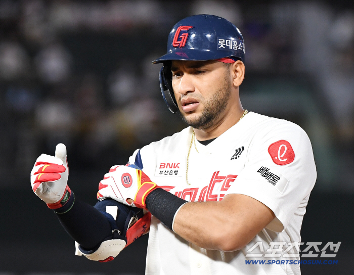 Isn't it the best pitching and hitting. 0.256 → 0.254 → 0.258 → 0.259 → 0.260. 12 batters. A new record for the ranking fight to decide