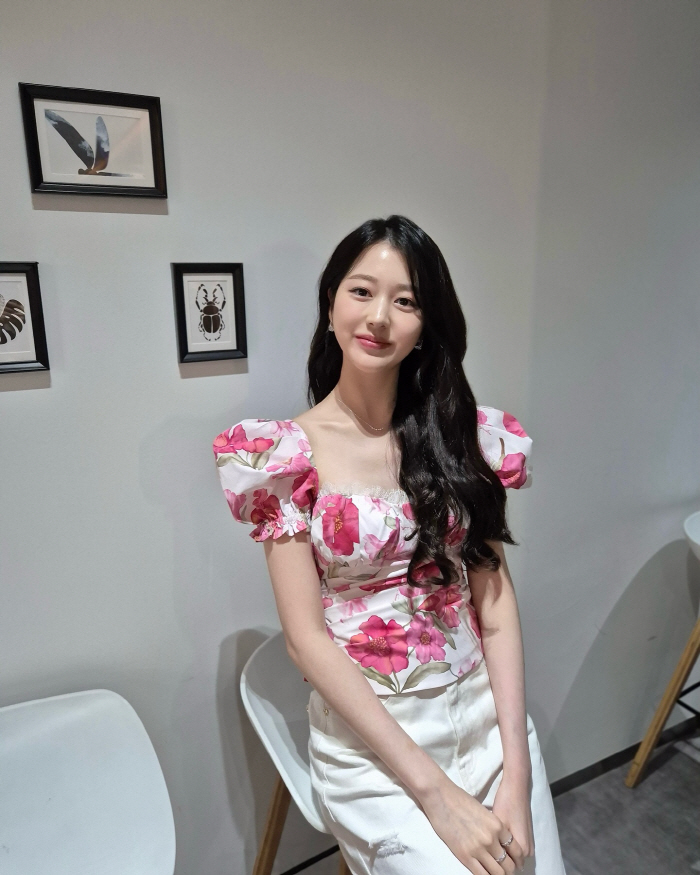 It's not Jang Won Young?Big Sister Jang Da-ah Proves Superior Genetic Proof With Her Same Beauty