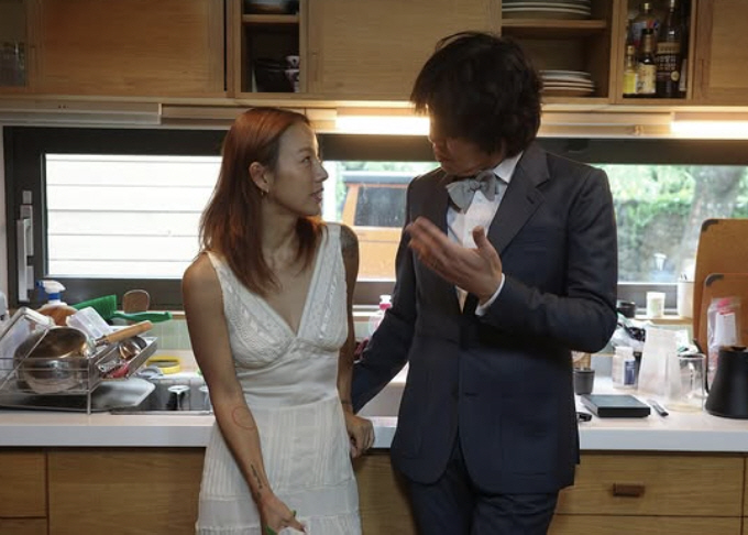 Lee Hyori & Lee Sang-soon Celebrate 12th Wedding Anniversary