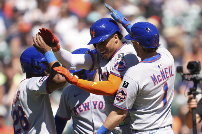 Now he can't speak Soto anymore, his first grand slam  his first triple in his life, the most six-run NL home runs, third place in RBIs, fourth place in RBIs, and MVP