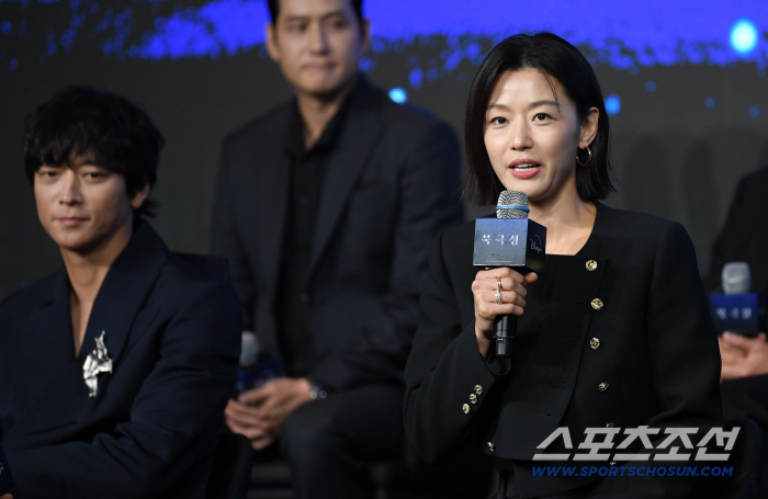  I wanted to work with Jun Jihyun and Kang Dongwon