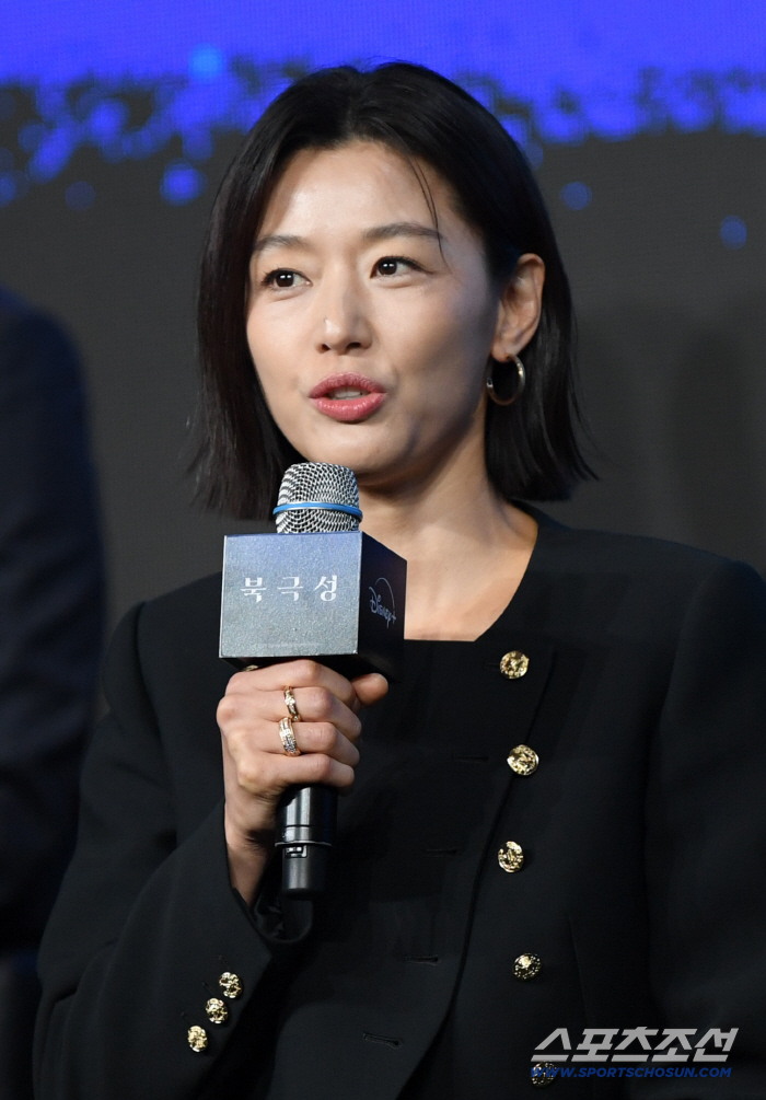  Jun Jihyun's excitement