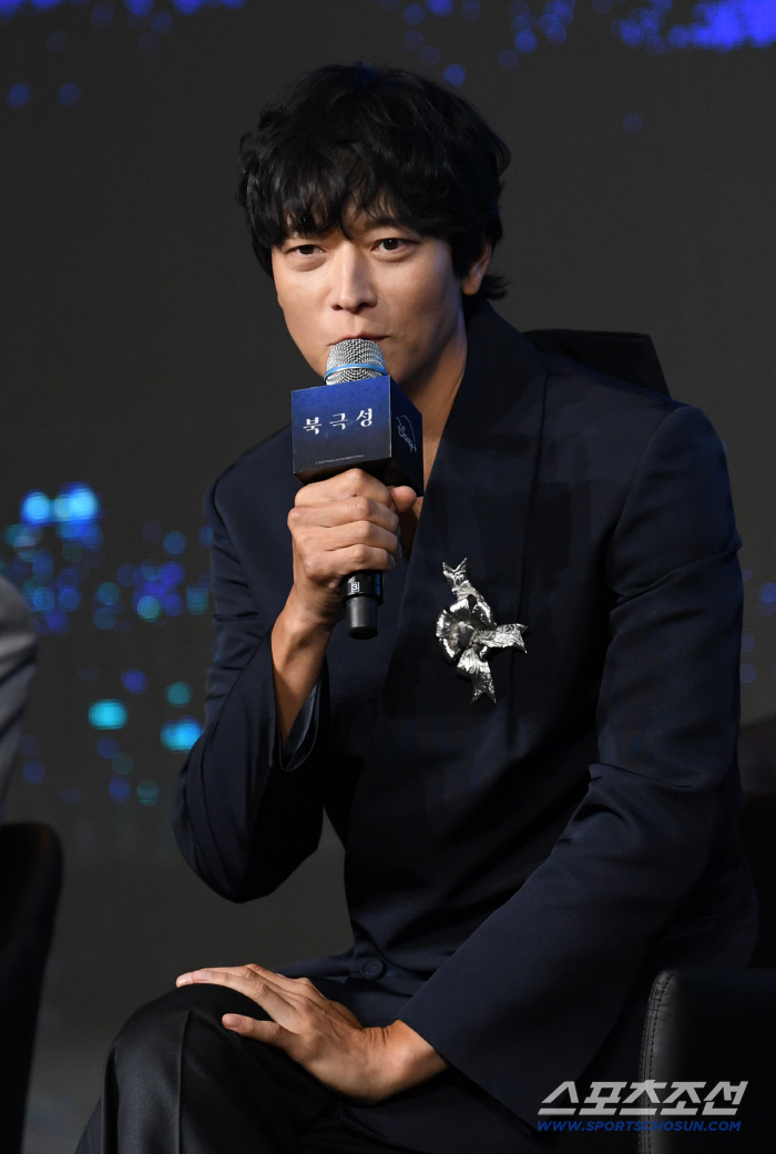  Kang Dongwon's exciting visual