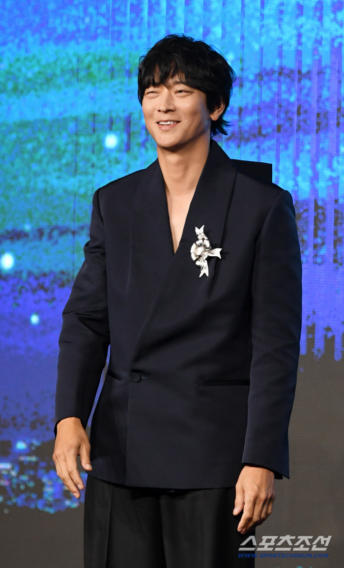  Kang Dongwon's perfect visual
