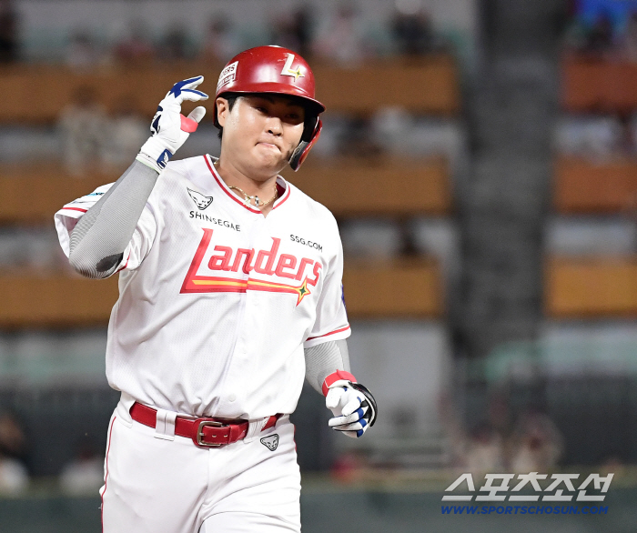  Ko Myung-joon's come-from-behind solo shot to turn the game around in the 4th inning