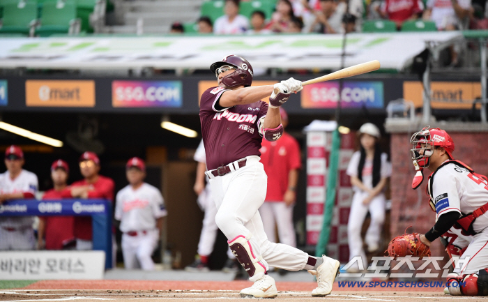  Lim Ji-yeol's timely double with an RBI to take the lead in the top of the first inning