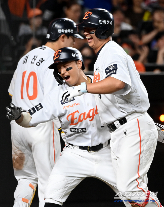 Roh Sihwan, home run! Home run! Lee Jaewon's home run! Hanwha scored 21 points in 33 years! → 213 wins against KIA! This season's highest score