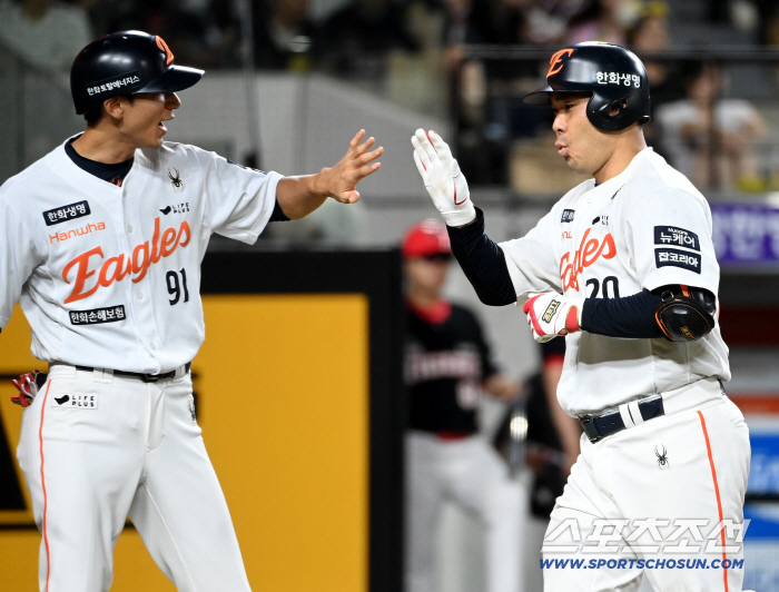 Roh Sihwan, home run! Home run! Lee Jaewon's home run! Hanwha scored 21 points in 33 years! → 213 wins against KIA! This season's highest score