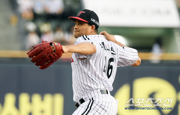Shout out! Win the stepping stone. Chirinos 12W → Kim Young-woo 5H → Yoo Young-chan 20S LG, 3-2 Jin Sweat to Lotte in the 9th inning 
