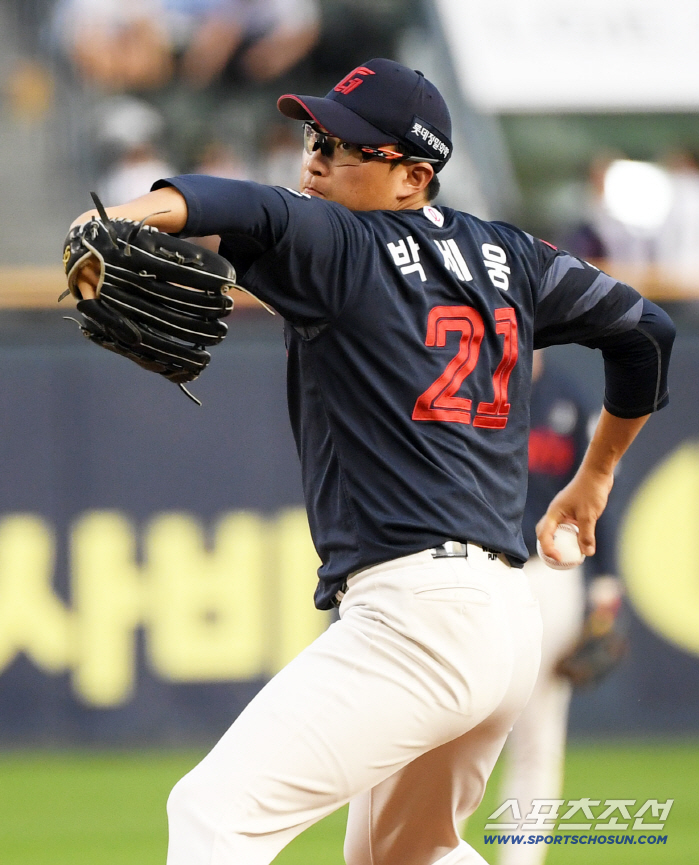 Shout out! Win the stepping stone. Chirinos 12W → Kim Young-woo 5H → Yoo Young-chan 20S LG, 3-2 Jin Sweat to Lotte in the 9th inning 