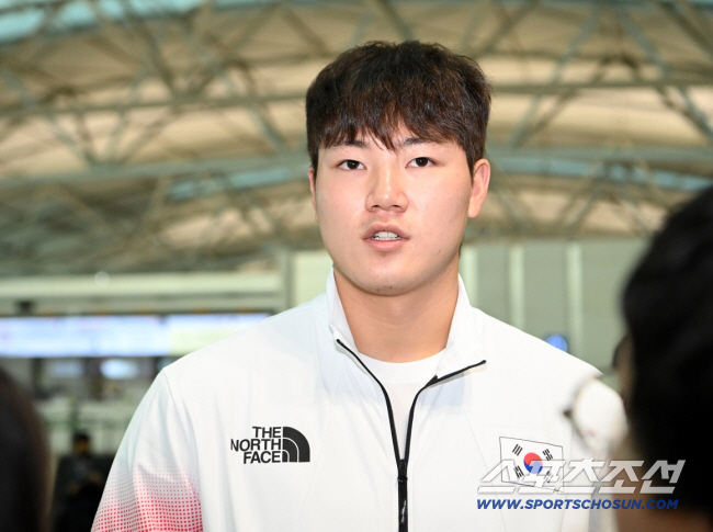 Two people went to the U.S. this year, which is ambiguous…Lotte, which is in agony, is in a hurry to be a pitcher.