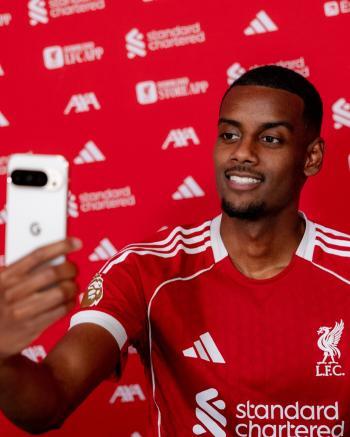 You're not good at it, you're revealing it! Newcastle's Isak Hate → Two lines of farewell comment...a cold, straightforward phrase that will go down in history