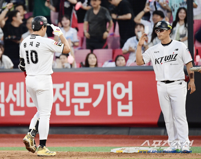 30→32→72→78→8→98. KT's fourth-place jump thanks to a finishing error. Lotte is in 6th place