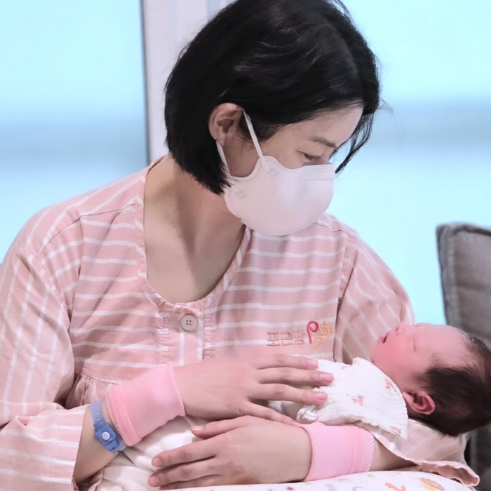 Ansiha, it's my son's mom...It was a difficult mountain, but we're giving birth naturally. 