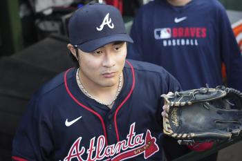  Kim Ha-sung's first hit in ATL transfer! 164.2km bullet right-handed hit, showing off his condition, starting shortstop No. 6