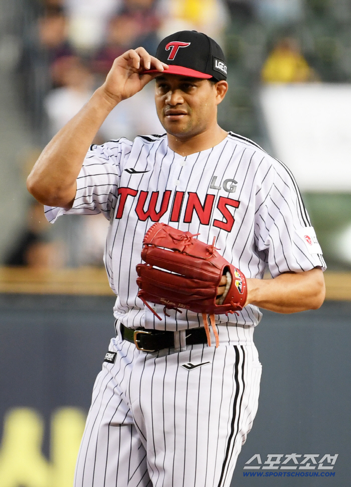 Did you get stimulated by the four-win ERA 0.36 Tolhurst. Chirinos, who was threatened as the first starter, won 12 games with seven scoreless innings in a row. I want to play in Korea for three to four more years 