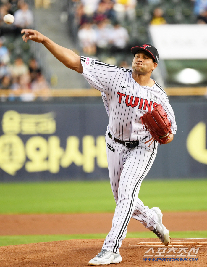 Did you get stimulated by the four-win ERA 0.36 Tolhurst. Chirinos, who was threatened as the first starter, won 12 games with seven scoreless innings in a row. I want to play in Korea for three to four more years 