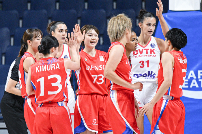 Japan's strong team Denso defeated Hungary DVTK in Park Shin-ja Cup and confirmed its advance to the semifinals