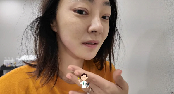 Kim Soo-mi's daughter-in-law Seo Hyo-rim is shocked by the production team's appearance and is surprised to see her bare face