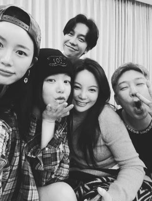 MC Mong meets Lee Seung-ki ♥ Lee Da-in couple..Lee Yu-bi is also close to each other