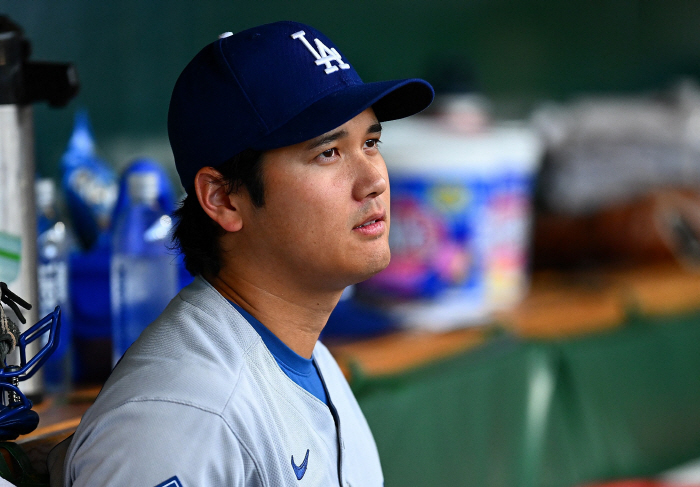 Ohtani's 100th home run after signing a 700 million contract, and Kim Hye-sung's return pinch runner, a painful loss in which all runs were in vain