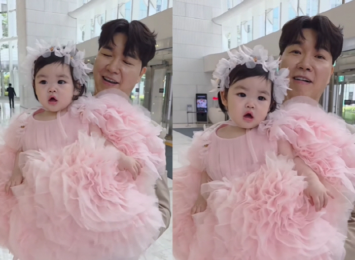 Park Soo-hong ♥ Kim Daye, a daughter's first birthday party that was born with difficulty. How grand is the only dress in the world