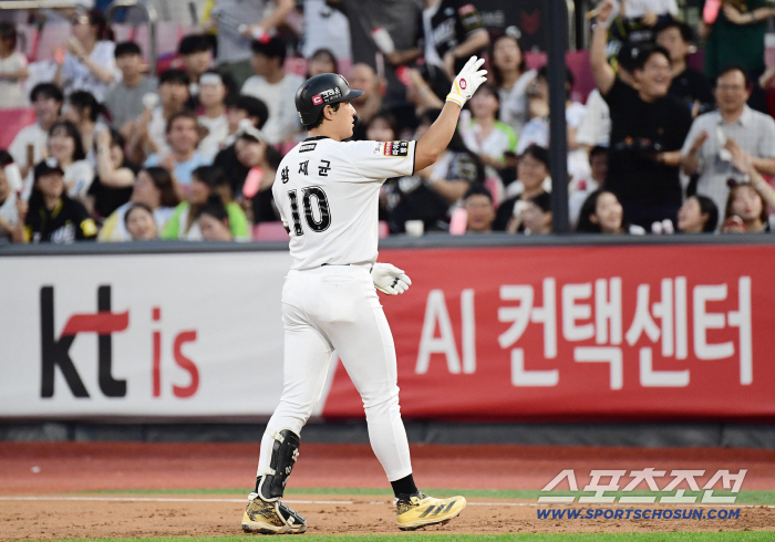  Hwang Jae-gyun's two-run timely hit to take the lead