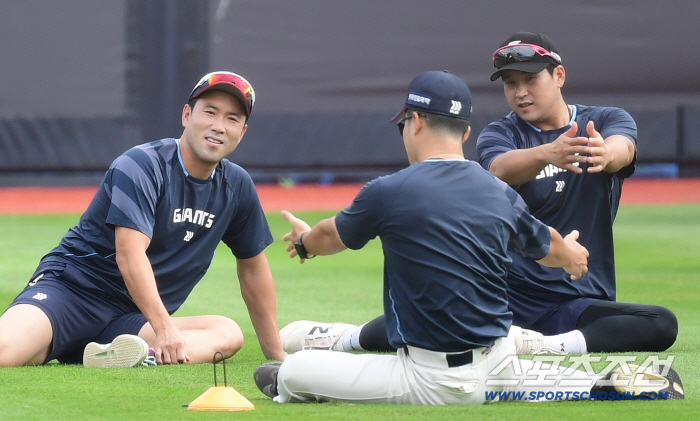  Jeon Jun Woo Yoo Gangnam, always stay healthy