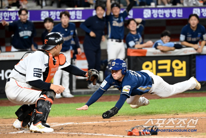  Kwon Hee-dong looked at the home