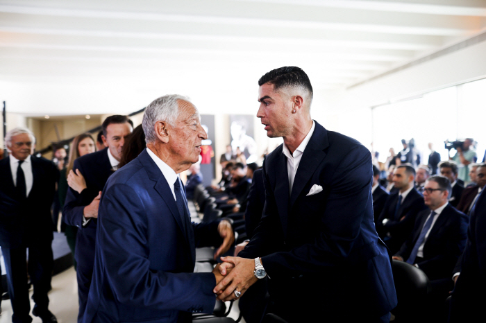 Ronaldo, don't curse anymoreWhy didn't you come to Jota's funeral? Explosion of public sentiment → Attendance at the memorial service  Promise to support bereaved families